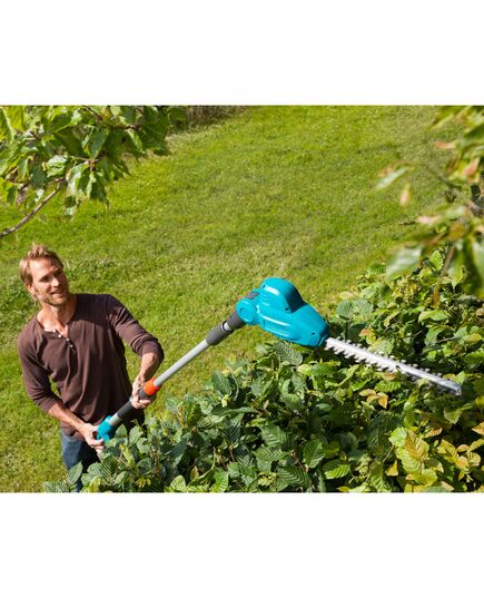 Ножницы электрические телескопические GARDENA для живой изгороди THS 500/48, изображение 3 от магазина Планета Инструмент Ножницы электрические телескопические GARDENA для живой изгороди THS 500/48, изображение 3