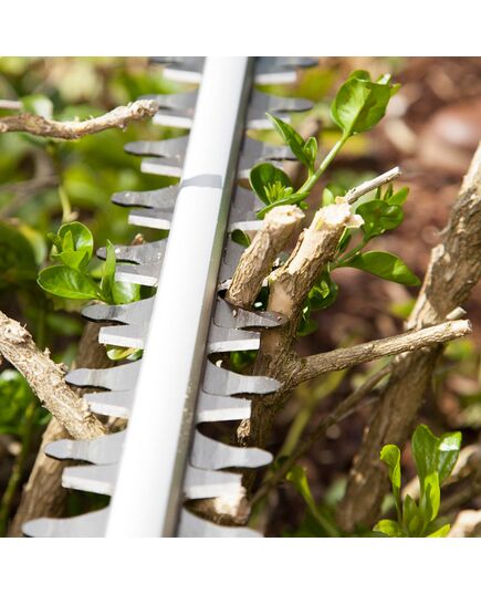 Ножницы электрические телескопические GARDENA для живой изгороди THS 500/48, изображение 5 от магазина Планета Инструмент Ножницы электрические телескопические GARDENA для живой изгороди THS 500/48, изображение 5