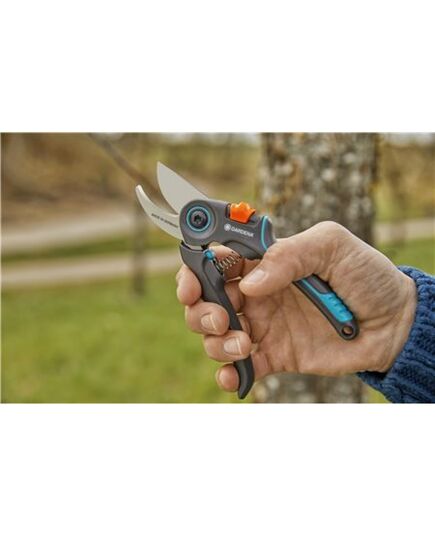 Секатор GARDENA ExpertCut, изображение 3 от магазина Планета Инструмент Секатор GARDENA ExpertCut, изображение 3