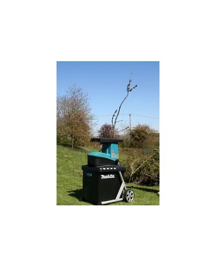 Измельчитель садовый MAKITA UD2500, 2,5 кВт, ⌀ до 45 мм, фреза 40 об/мин, контейнер 67 л, колеса для транспортировки, изображение 9